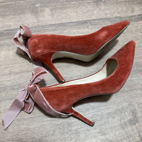 J. Crew Velvet Bow Heels - Picture 4 of 6